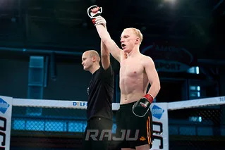 Raju 8, Dremljuga (27)