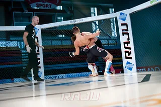 Raju 8, Dremljuga (18)