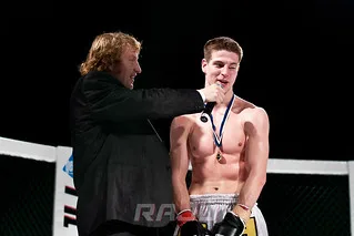 Raju 8, Dremljuga (38)